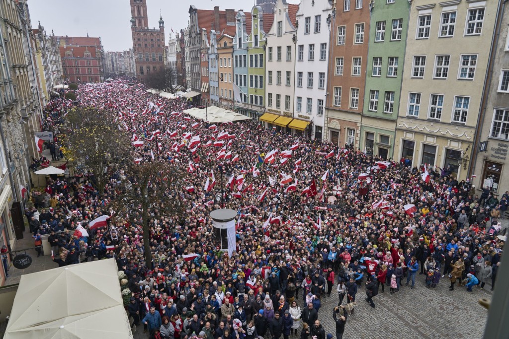 11-11-2018 Historyczne zdjęcie gdańszczan na 100 lecie Niepodl